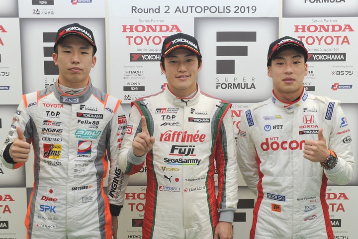 予選フォトセッション: トップ3のドライバー