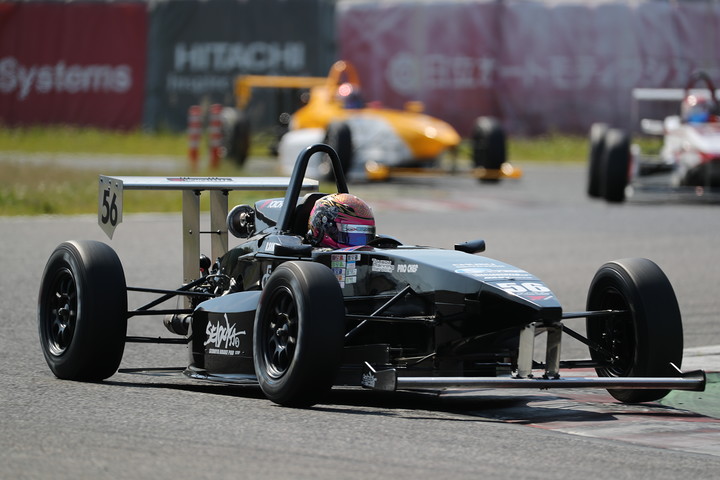 ポールポジションは澤龍之介（TPS・KK-SⅡ・制動屋）