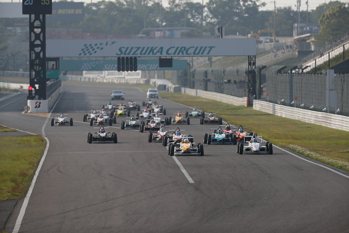 12周の決勝がスタートした