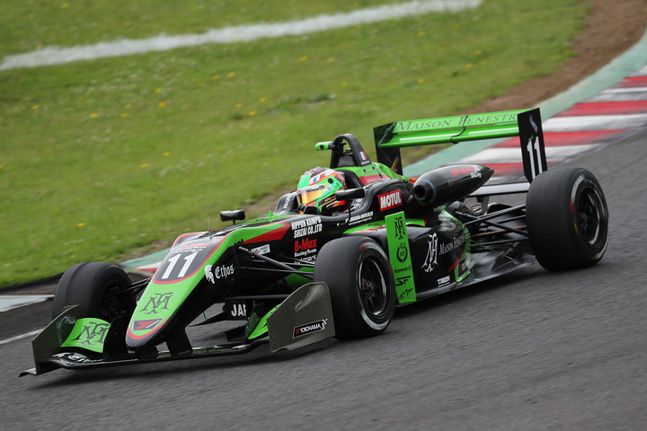 決勝3位はサッシャ・フェネストラス（B-Max Racing with motopark F3）