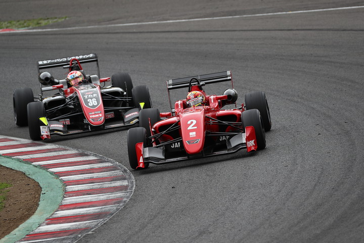 大湯都史樹と宮田莉朋のトップ争い
