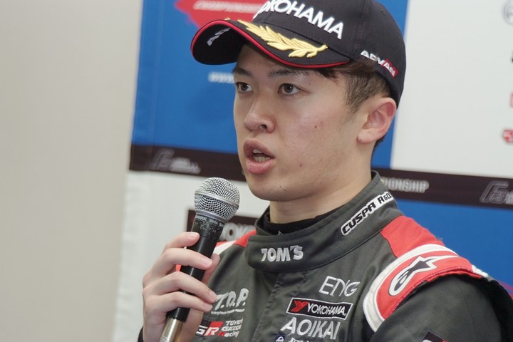 決勝記者会見: 2位の宮田莉朋（カローラ中京Kuo TEAM TOM'S）