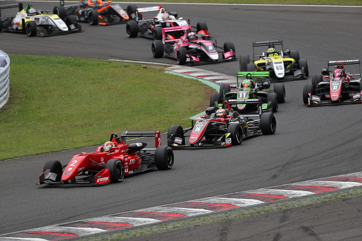 25周の決勝がスタートした