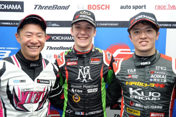 決勝フォトセッション: トップ3のドライバー