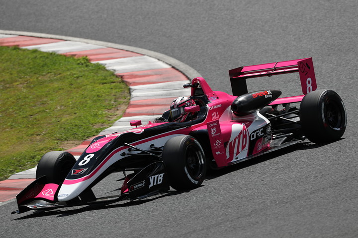 第6戦予選2位、第7戦予選3位の片山義章（YTB by Carlin）