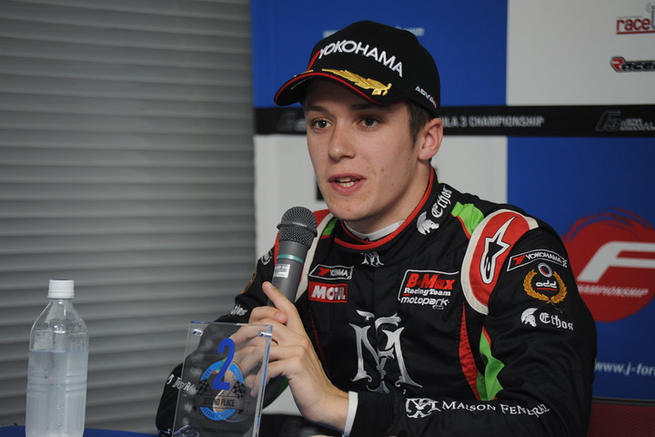 決勝記者会見: 2位のサッシャ・フェネストラス（B-Max Racing with motopark）