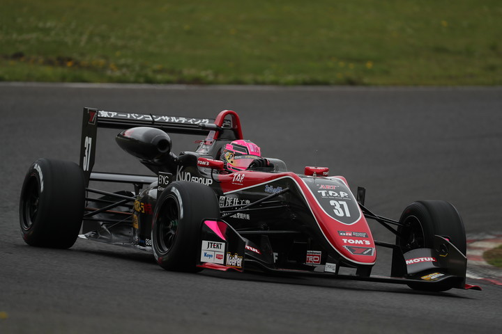 第9戦予選2、第10戦予選3位の小高一斗（カローラ中京Kuo TOM'S F317）