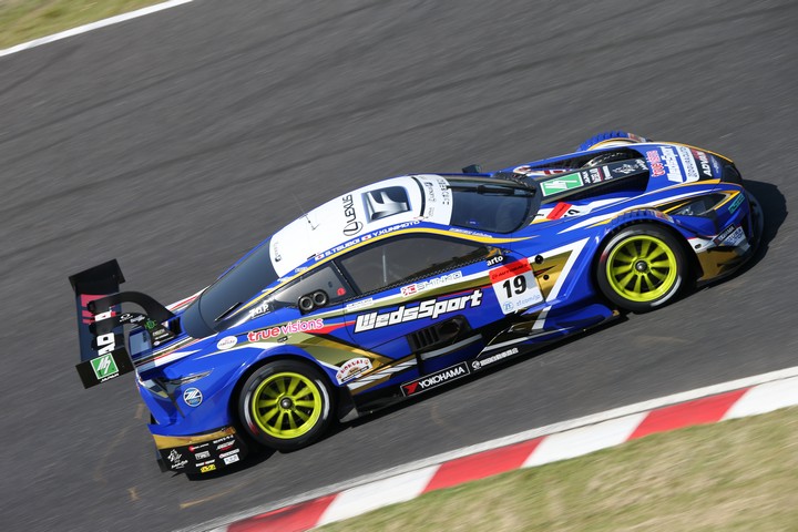 公式練習: 国本雄資／坪井翔組（WedsSport ADVAN LC500）