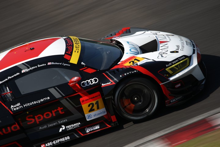 公式練習: リチャード・ライアン／富田竜一郎組（Hitotsuyama Audi R8 LMS）