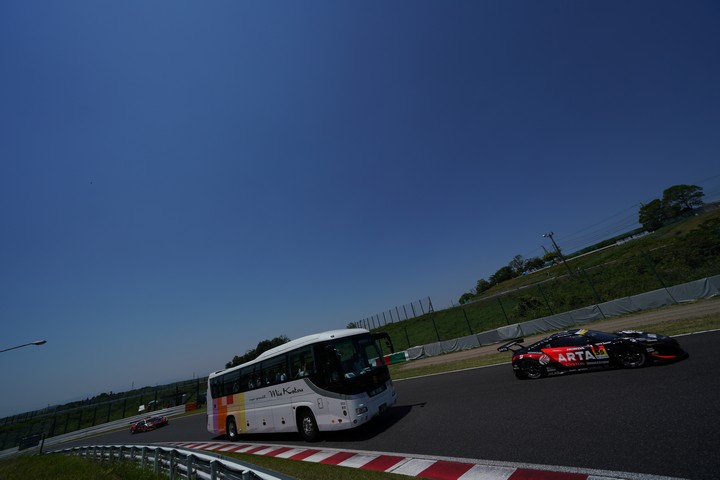 サーキットサファリ: 野尻智紀／伊沢拓也組（ARTA NSX-GT）