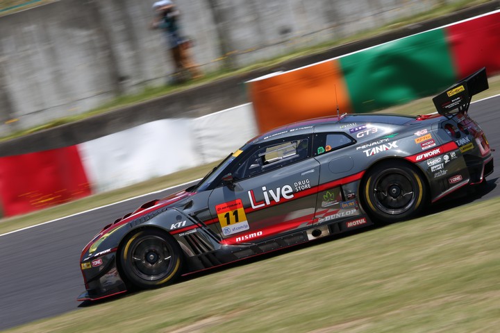 サーキットサファリ: 平中克幸／安田裕信組（GAINER TANAX GT-R）