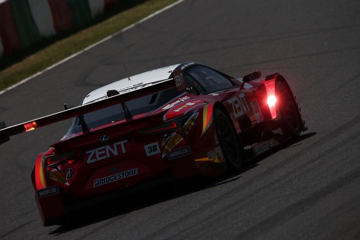 サーキットサファリ: 立川祐路／石浦宏明組（ZENT CERUMO LC500）