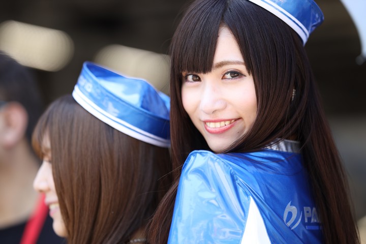 ピットウォーク: レースクイーン