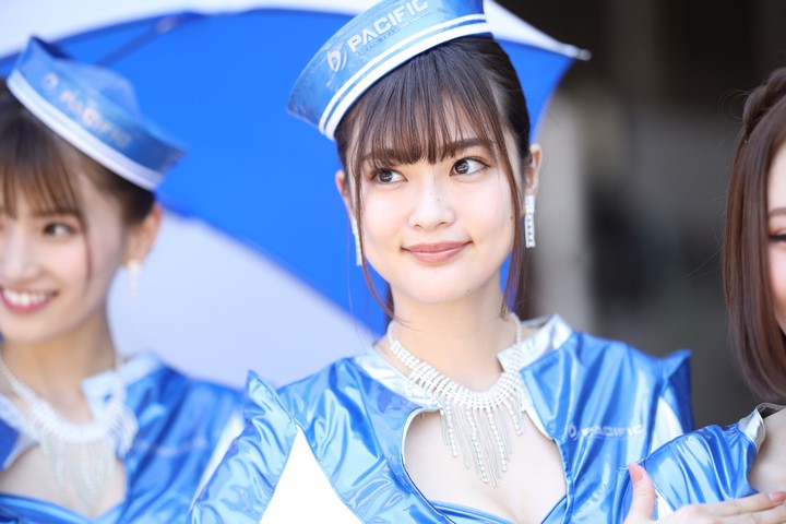 ピットウォーク: レースクイーン