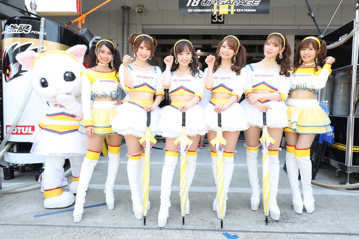 ピットウォーク: レースクイーン