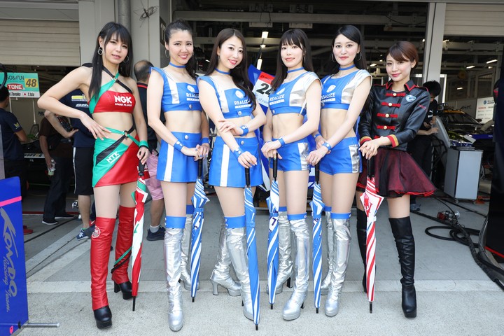 ピットウォーク: レースクイーン