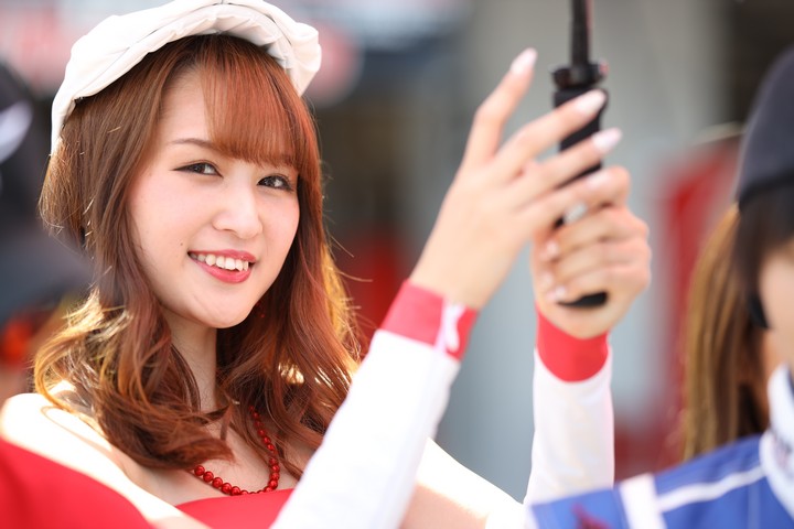 ピットウォーク: レースクイーン