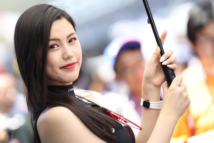 ピットウォーク: レースクイーン