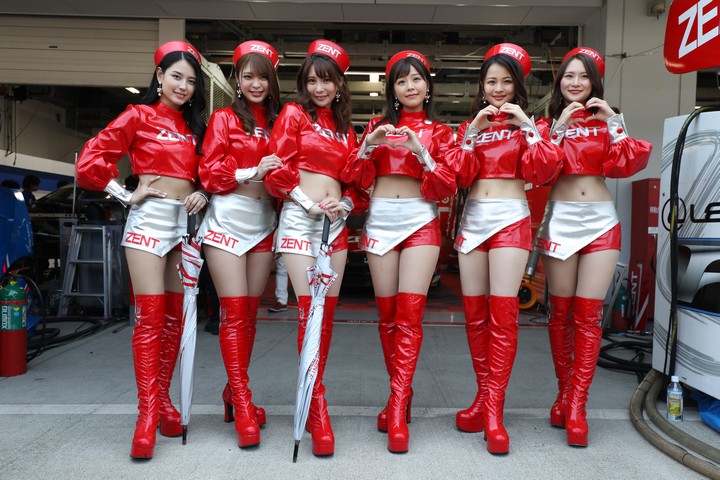 ピットウォーク: レースクイーン