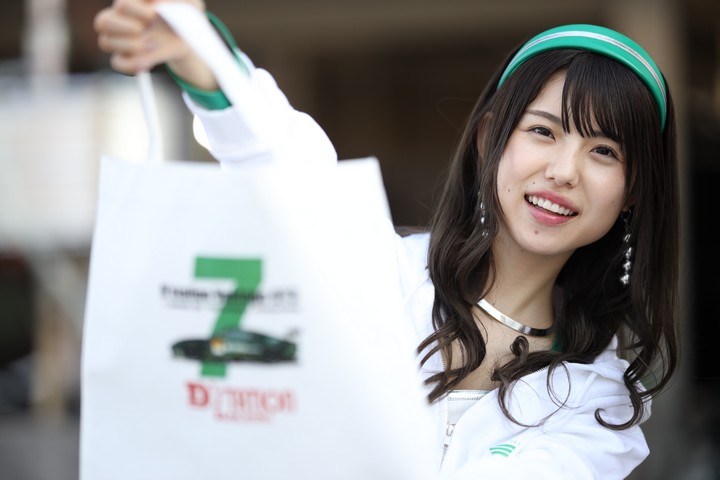 GTキッズウォーク: レースクイーン