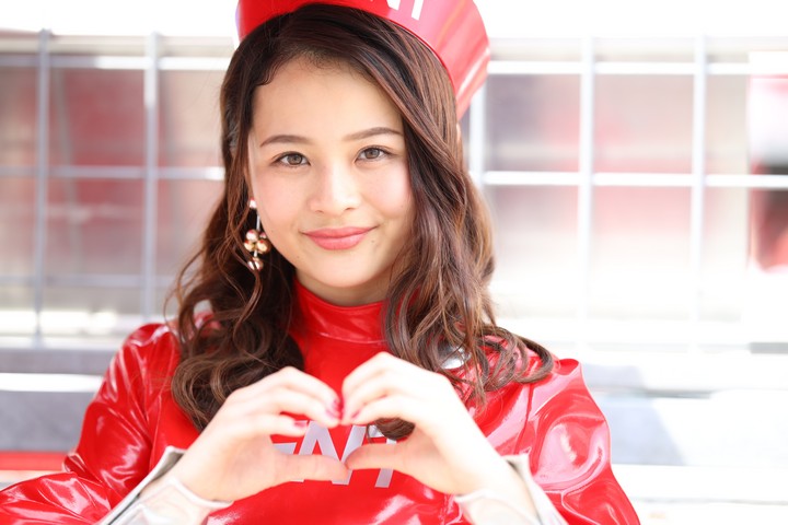 ピットウォーク: レースクイーン