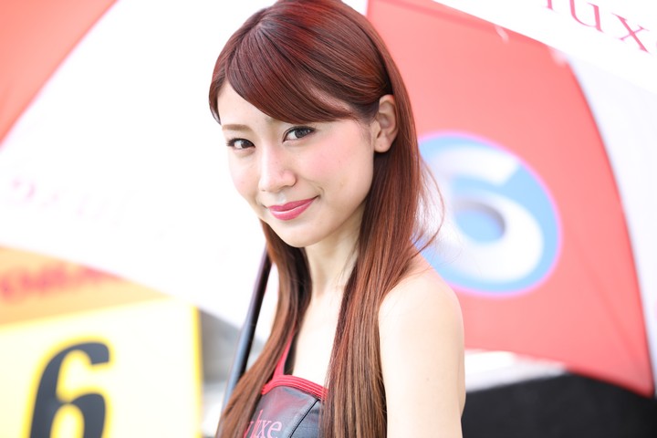 ピットウォーク: レースクイーン