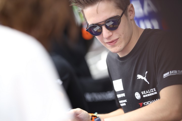 サッシャ・フェネストラス（KONDO RACING）