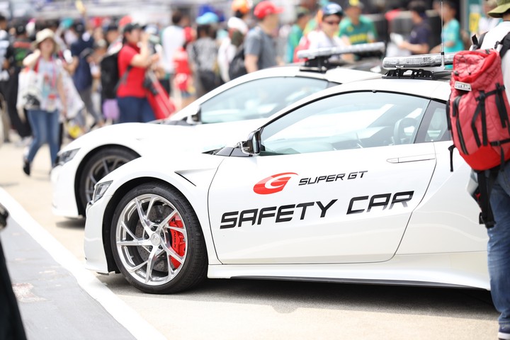 ピットウォーク: セーフティーカー