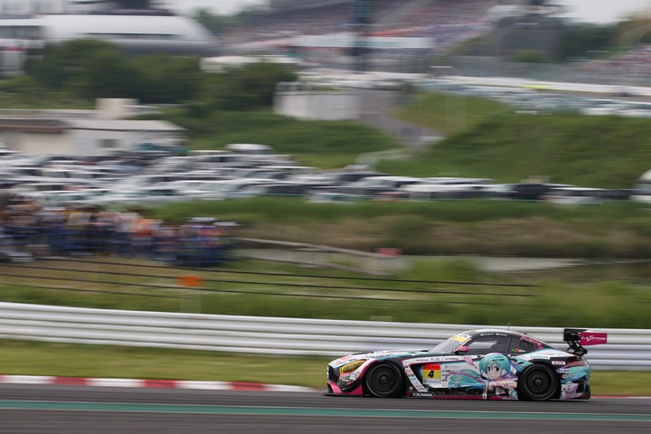 決勝レース: 谷口信輝／片岡龍也組（グッドスマイル 初音ミクAMG）