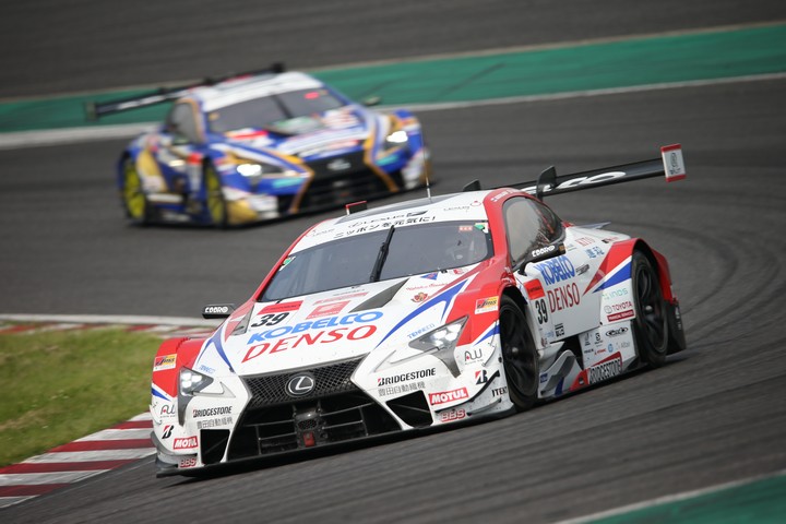 決勝レース: ヘイッキ・コバライネン（DENSO KOBELCO SARD LC500）