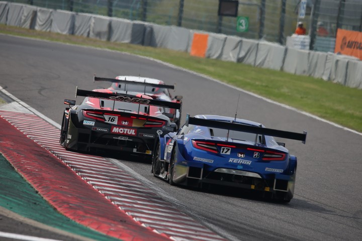 決勝レース: 塚越広大／ベルトラン・バゲット組（KEIHIN NSX-GT）