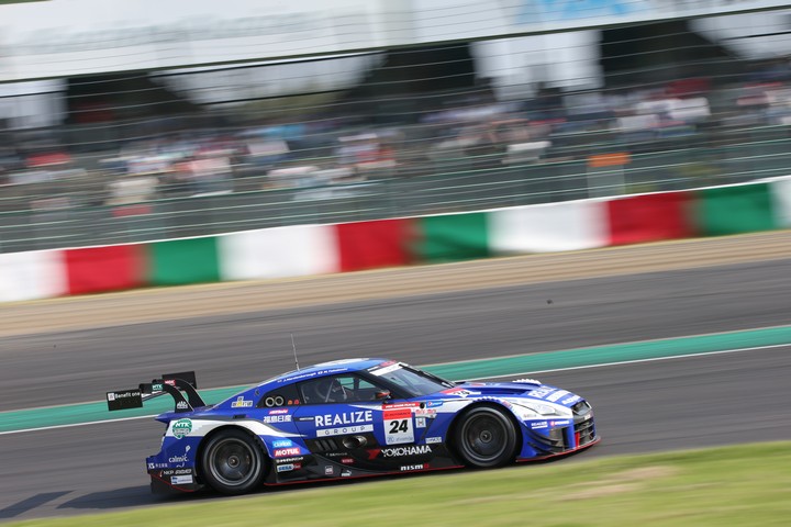 決勝レース: 高星明誠／ヤン・マーデンボロー組（リアライズコーポレーションADVAN GT-R）