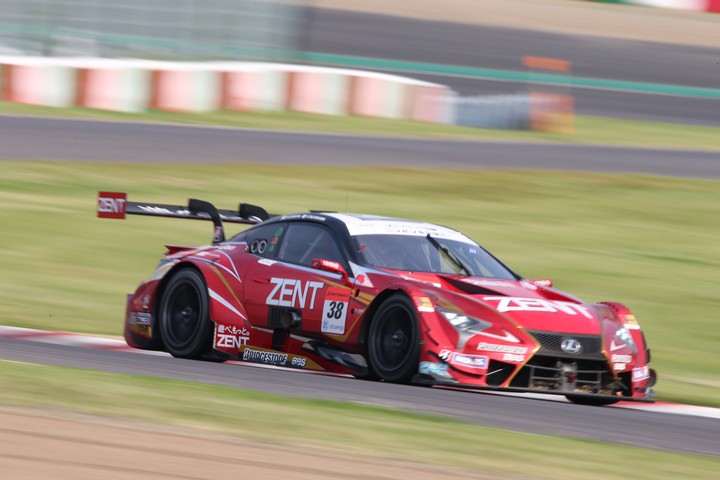 決勝レース: 立川祐路／石浦宏明組（ZENT CERUMO LC500）