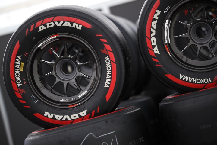 占有走行: ヨコハマタイヤ