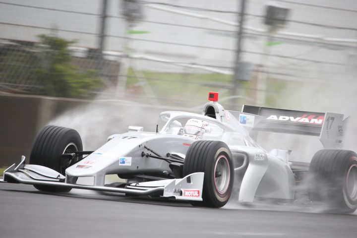 フリー走行: 塚越広大（REAL SF19）