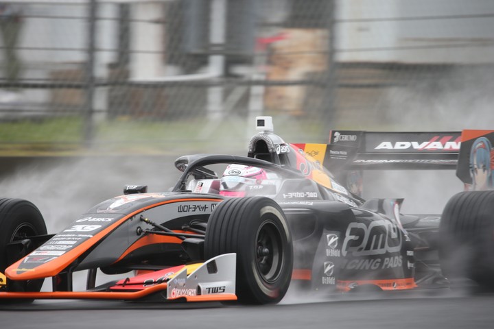 フリー走行: 坪井翔（JMS P.MU/CERUMO・INGING SF19）