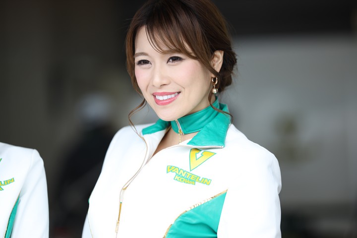 ピットウォーク: レースクイーン