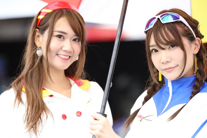 ピットウォーク: レースクイーン