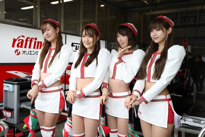 ピットウォーク: レースクイーン