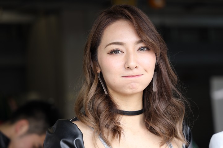 ピットウォーク: レースクイーン