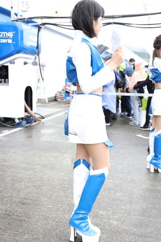 ピットウォーク: レースクイーン