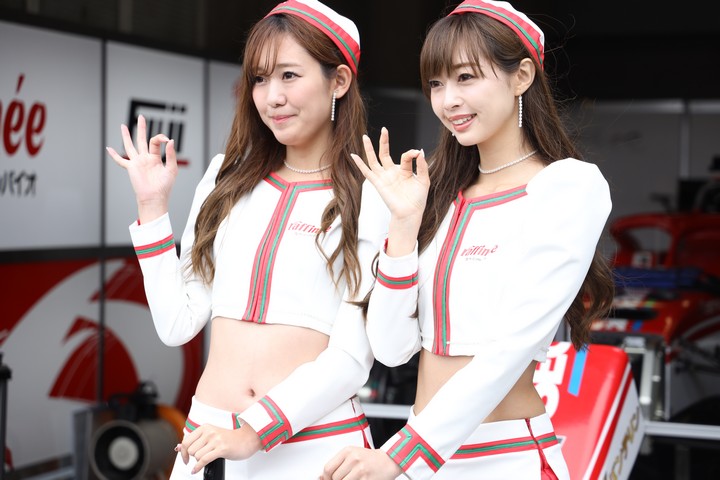 ピットウォーク: レースクイーン