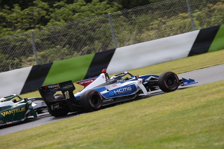 決勝レース: 小林可夢偉（KCMG Elyse SF19）