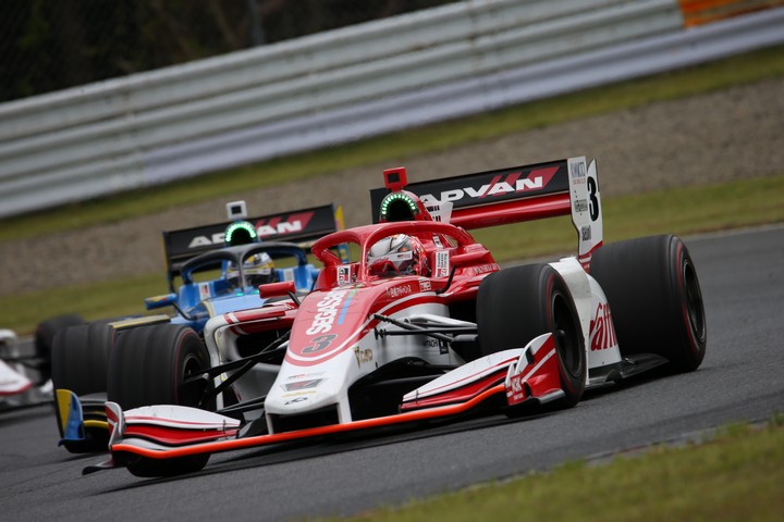 決勝レース: 山下健太（ORIENTALBIO KONDO SF19）