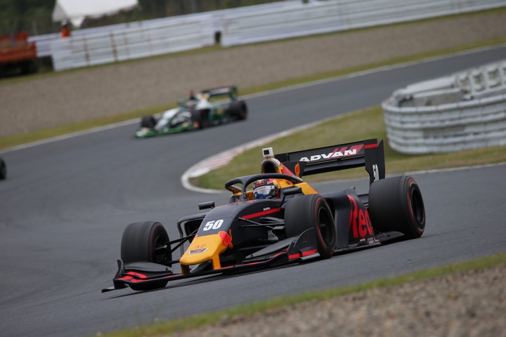 決勝レース: ルーカス・アウアー（Red Bull SF19）