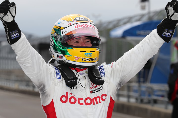 優勝した山本尚貴（DOCOMO TEAM DANDELION RACING）