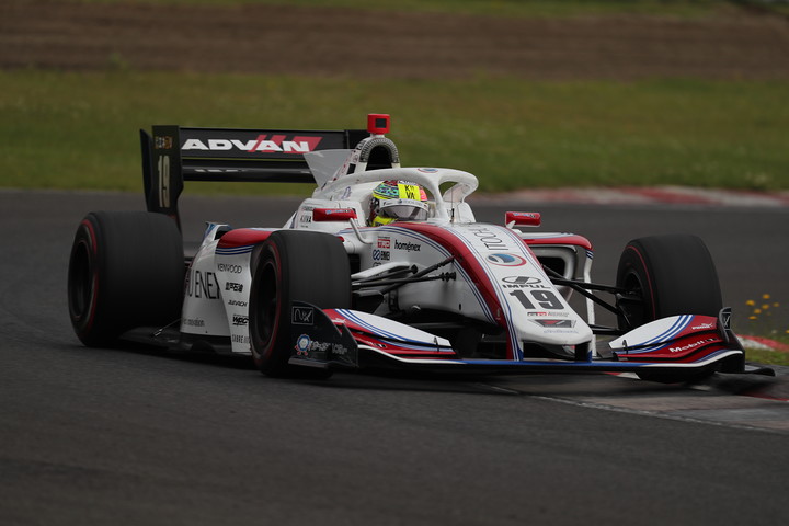 フリー走行1回目: トップタイムは関口雄飛（ITOCHU ENEX TEAM IMPUL SF19）