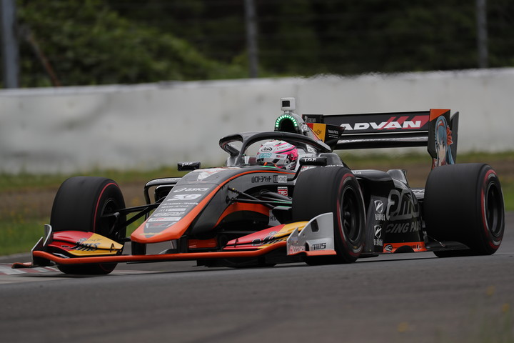 フリー走行2回目: 2位は坪井翔（JMS P.MU/CERUMO・INGING SF19）