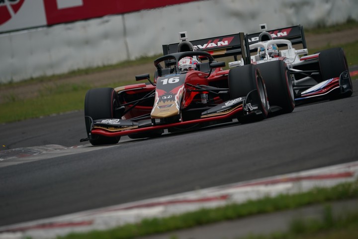 占有走行: 野尻智紀（TEAM MUGEN SF19）