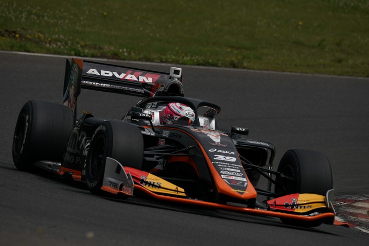 フリー走行: 坪井翔（JMS P.MU/CERUMO・INGING SF19）